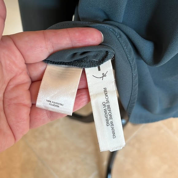 NWOT Ann Taylor blouse - Picture 8 of 9